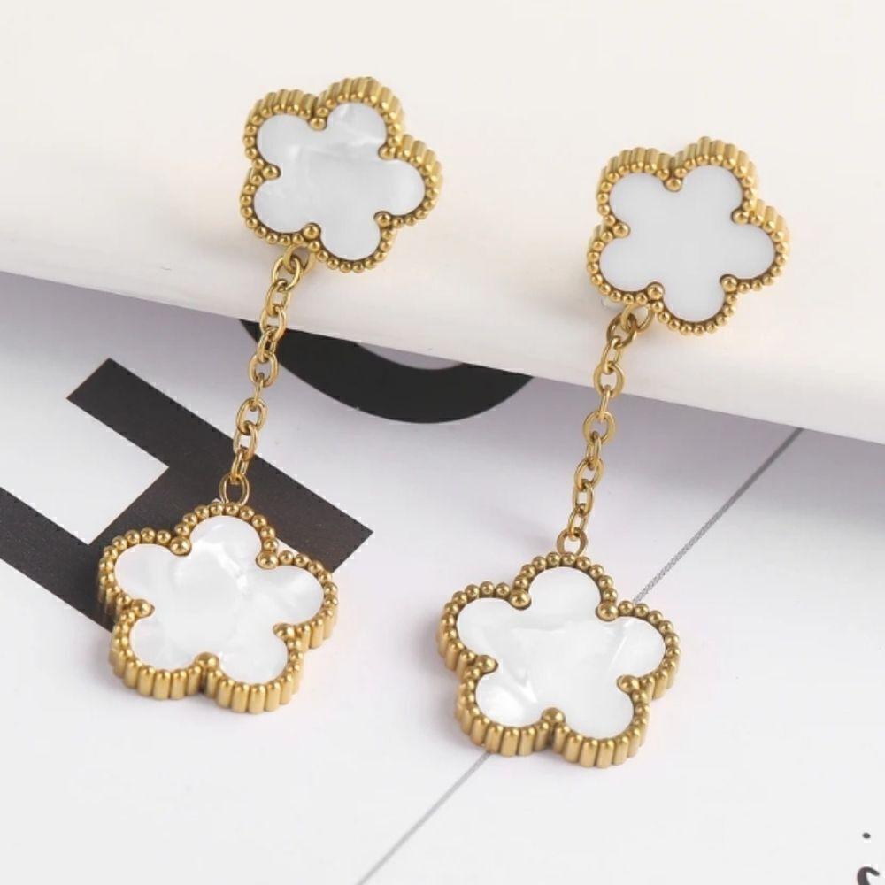 Dangling Clover Flower Earrings New